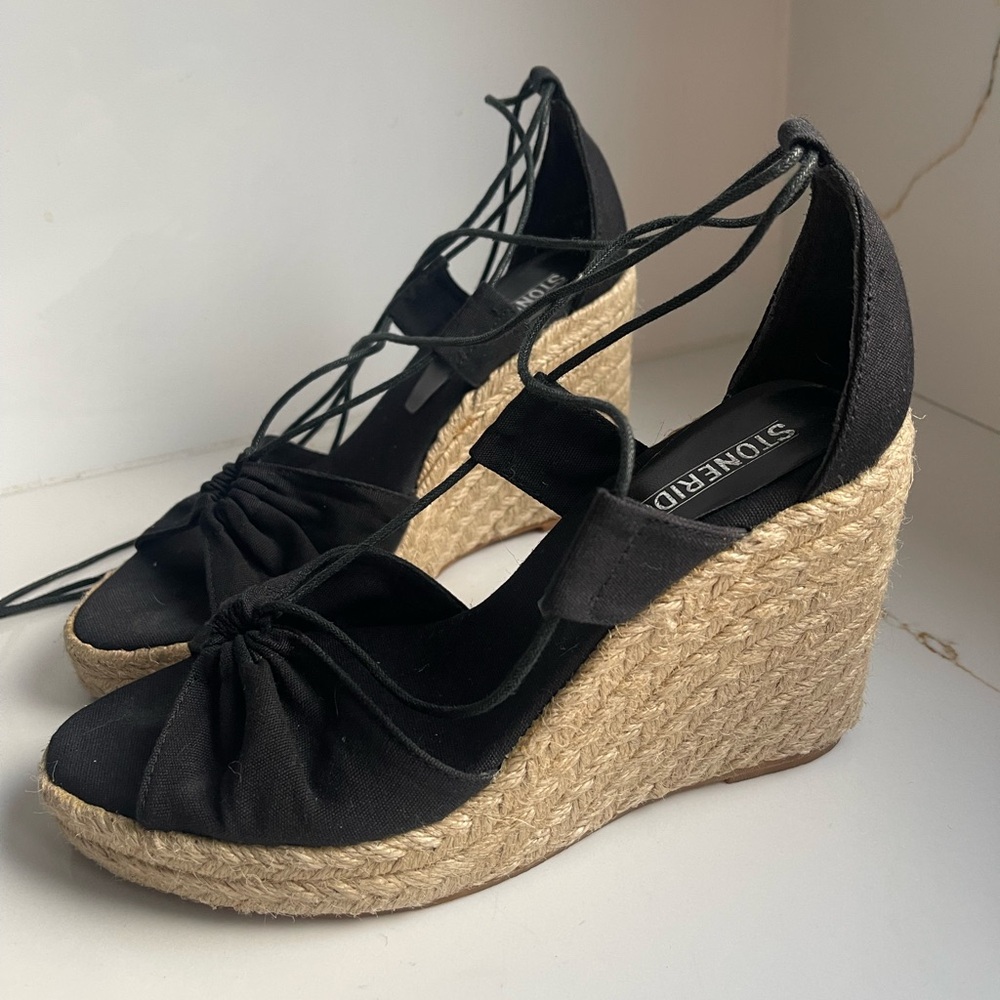 Stoneridge Black Wedge Espadrille Sandals sz 6.5